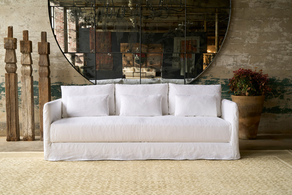 Anderson Modern Sofa: Generous Single Bench Seat, Rounded Arms, Versatile Comfort