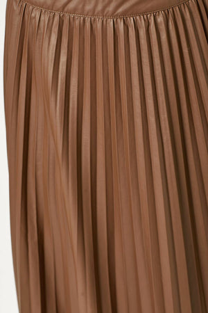60289 Leather Pleating Skirt-Blue Hand Home