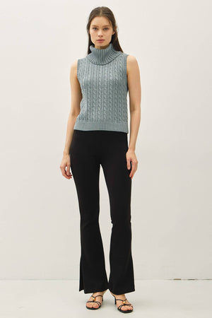 CHUNKY CABLE SWEATER VEST-Blue Hand Home