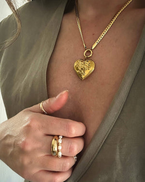 Love Vintage Heart Locket Necklace-Blue Hand Home