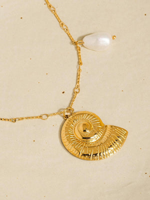Viola 18K Gold Non-Tarnish Statement Shell Pearl Necklace-Blue Hand Home