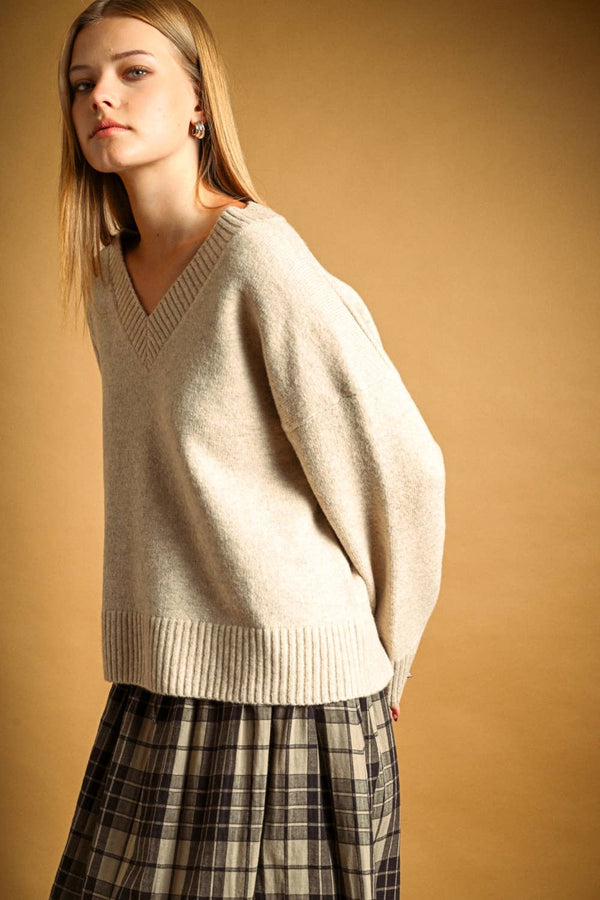 T7081   V-Neck Long Sleeve Sweater Top