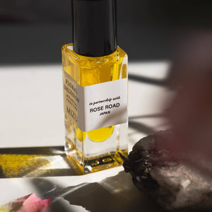 FLORAL DELUSION Botanical Perfume Oil-Blue Hand Home
