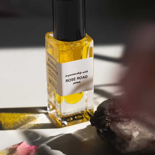 FLORAL DELUSION Botanical Perfume Oil-Blue Hand Home