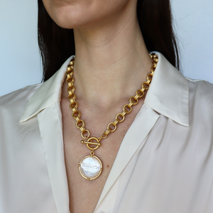 Cabochon Pendant Necklace - Mother of Pearl-24K Gold Plated