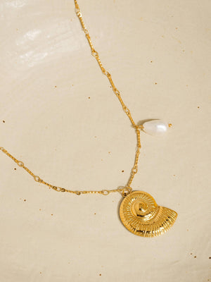 Viola 18K Gold Non-Tarnish Statement Shell Pearl Necklace-Blue Hand Home