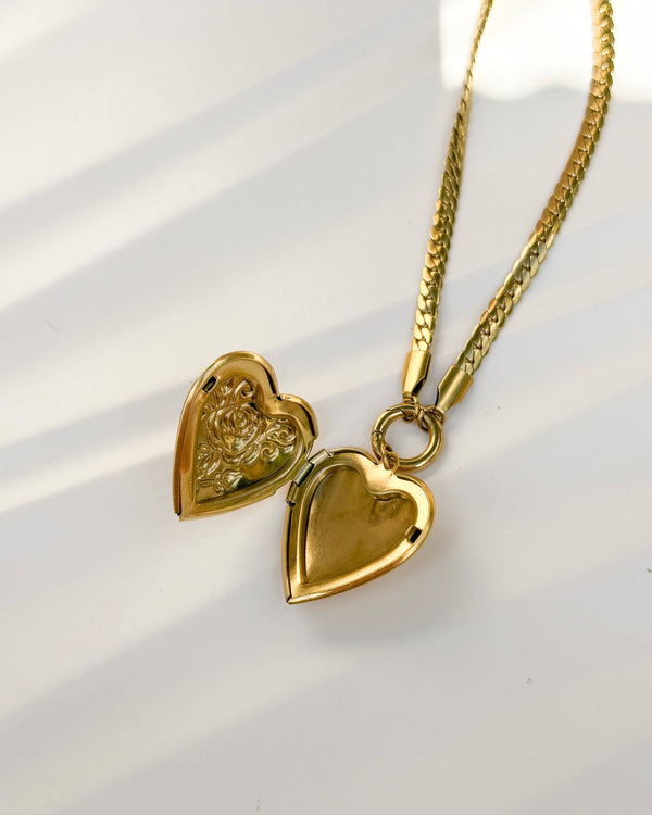 Love Vintage Heart Locket Necklace-Blue Hand Home