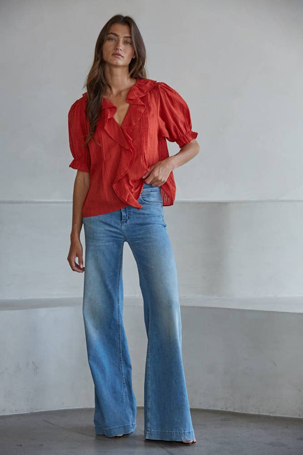 L8439 | Woven Cotton Buttondown V-Neck Short Sleeve Top