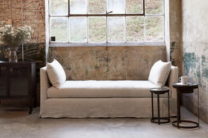 April Daybed
