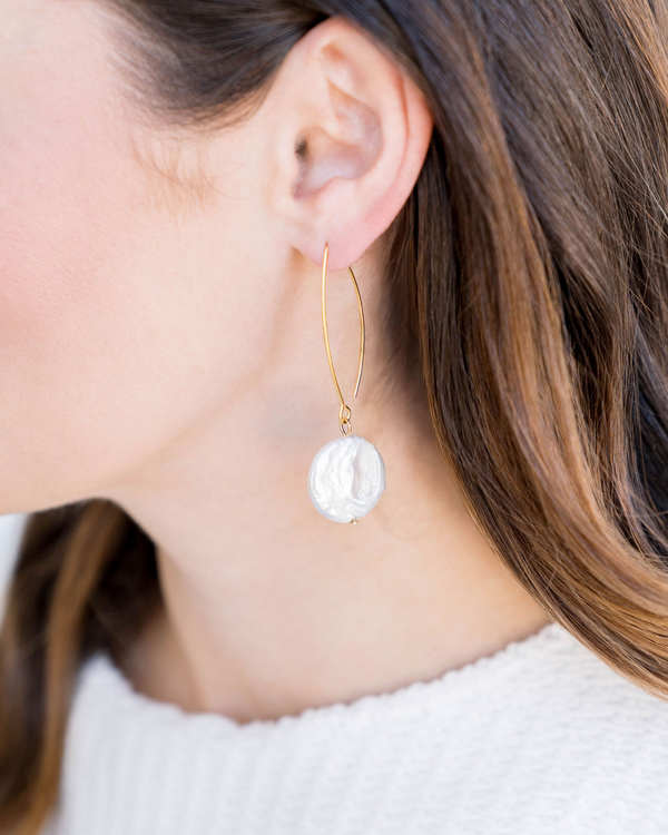 Susan Shaw Handcast Gold Threader & Round Genuine Freshwater Pearl Earrings-Blue Hand Home