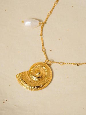 Viola 18K Gold Non-Tarnish Statement Shell Pearl Necklace-Blue Hand Home