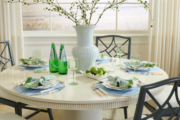 Amoy Vase, Cool White
