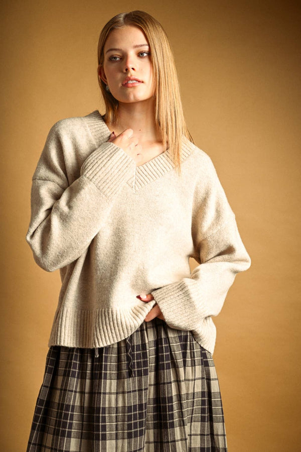 T7081   V-Neck Long Sleeve Sweater Top