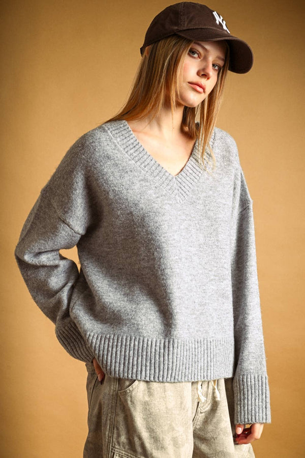 T7081   V-Neck Long Sleeve Sweater Top
