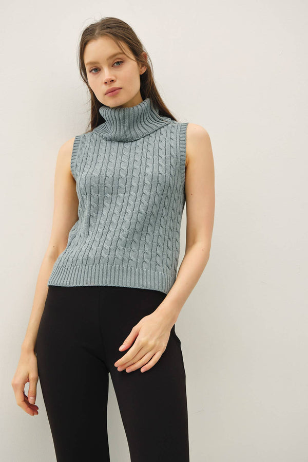 CHUNKY CABLE SWEATER VEST-Blue Hand Home