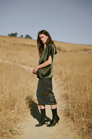 50691 - Front Slit Sequin Pencil Skirt-Blue Hand Home