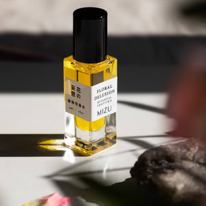 FLORAL DELUSION Botanical Perfume Oil-Blue Hand Home
