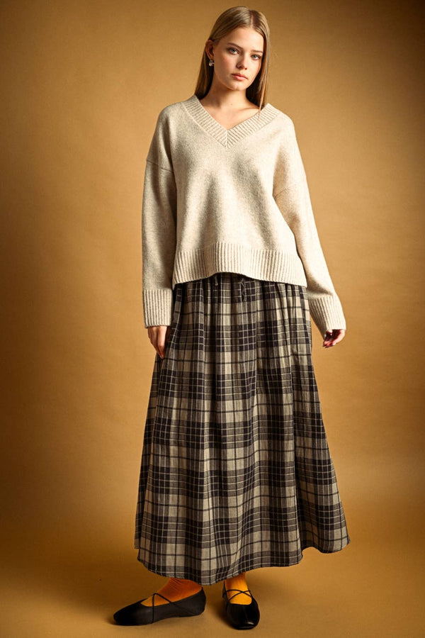 T7081   V-Neck Long Sleeve Sweater Top