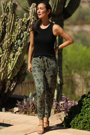 Np746-Bw76 Floral Print Jogger Pants-Blue Hand Home