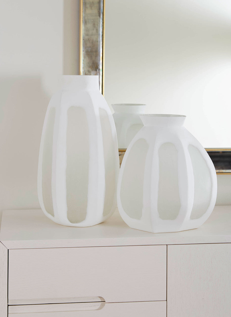Helsinki Large Vase, Powder White