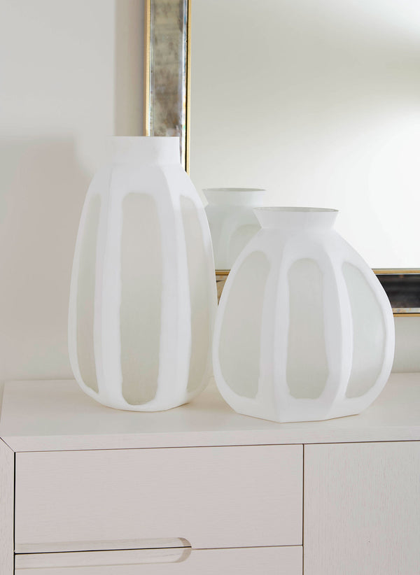 Helsinki Large Vase, Powder White