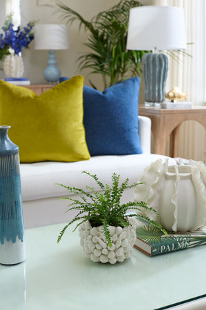 Sanibel Medium Vase, Blanc de Chine