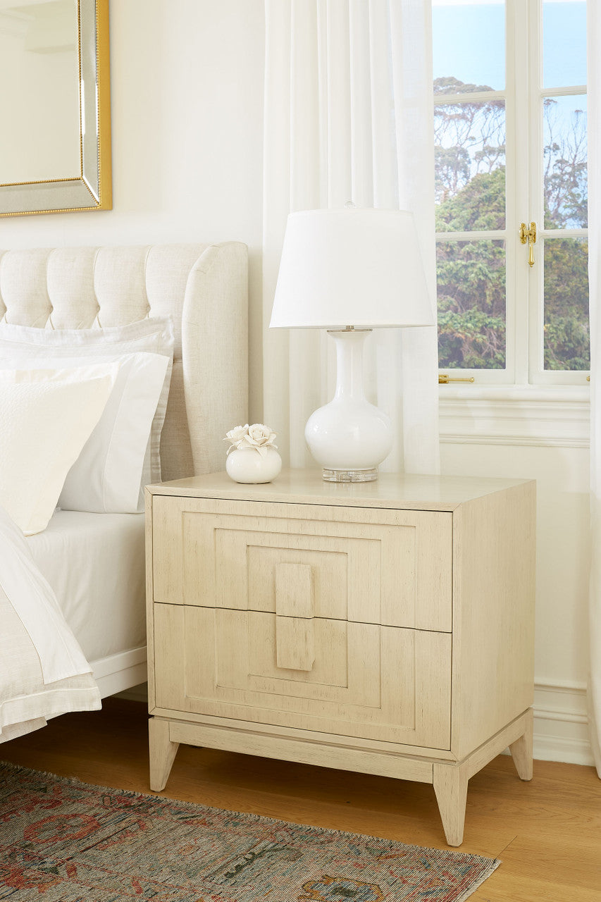Somerset Lamp with Shade 16-inch White Linen, with Nickel, Alpine Gleam