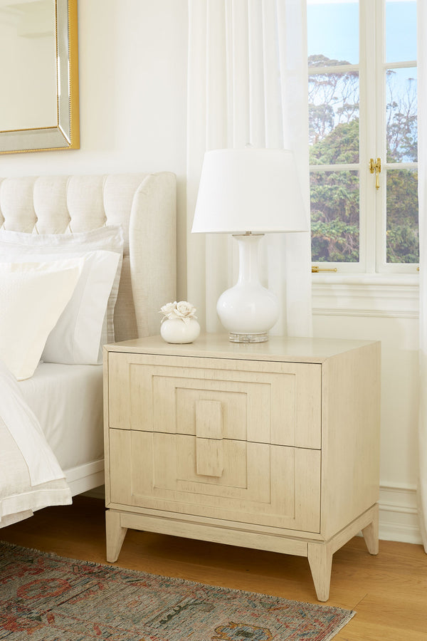 Somerset Lamp with Shade 16-inch White Linen, with Nickel, Alpine Gleam