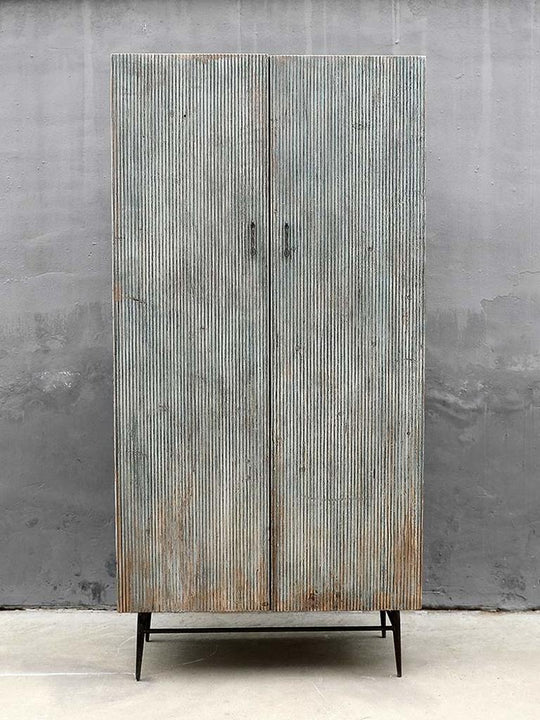 Reediton Armoire